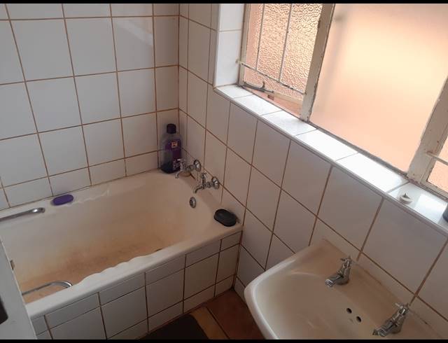 3 BEDROOM HOUSE FOR SALE IN GEELHOUTPARK